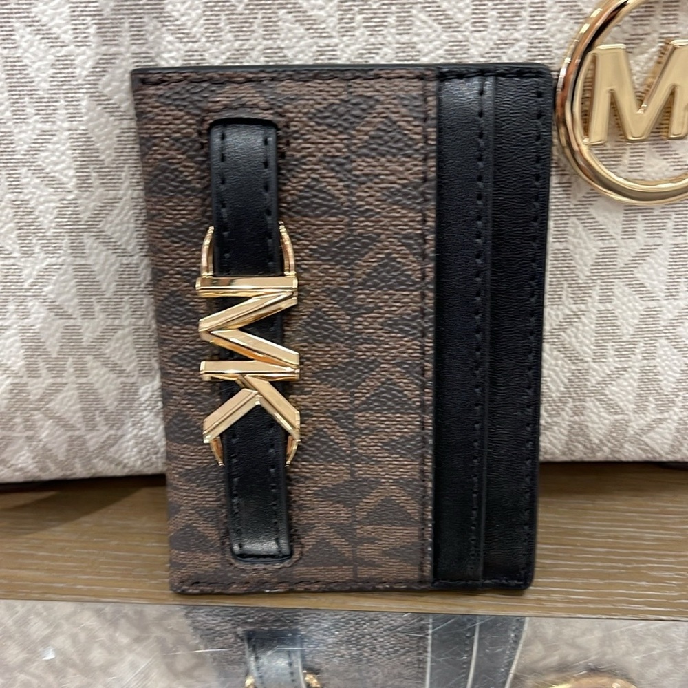 MICHAEL KORS Reed Large Card Holder Case Wallet 
Brown /Black MK Signature NWT - Picture 4 of 16